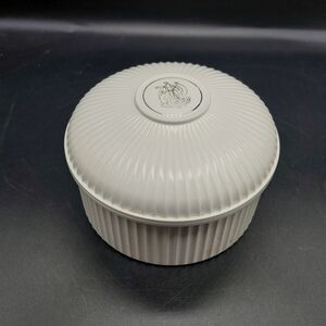 Vintage Parfums Nina Ricci Dusting Powder Empty Round Box & Cover Collectable